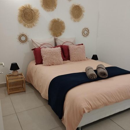 Le Cottage Kayore เลอ ตอมปง ภายนอก รูปภาพ